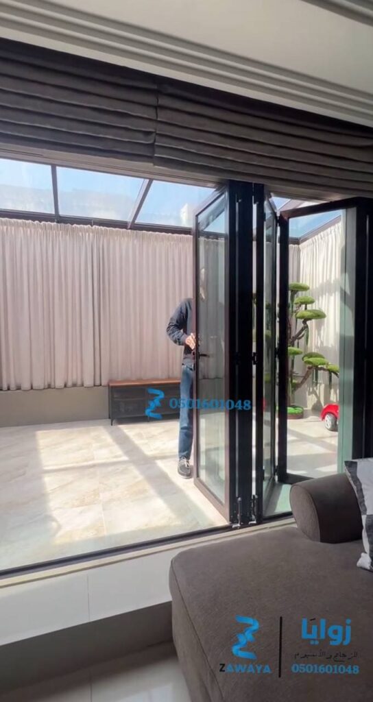أبواب المنيوم الرياض: تصميمات عالية الجودة بأسعار منافسة تفصيل أبواب ألمنيوم فولدنج